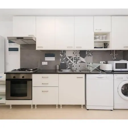 Houze_flat Near The With Terrace דירה